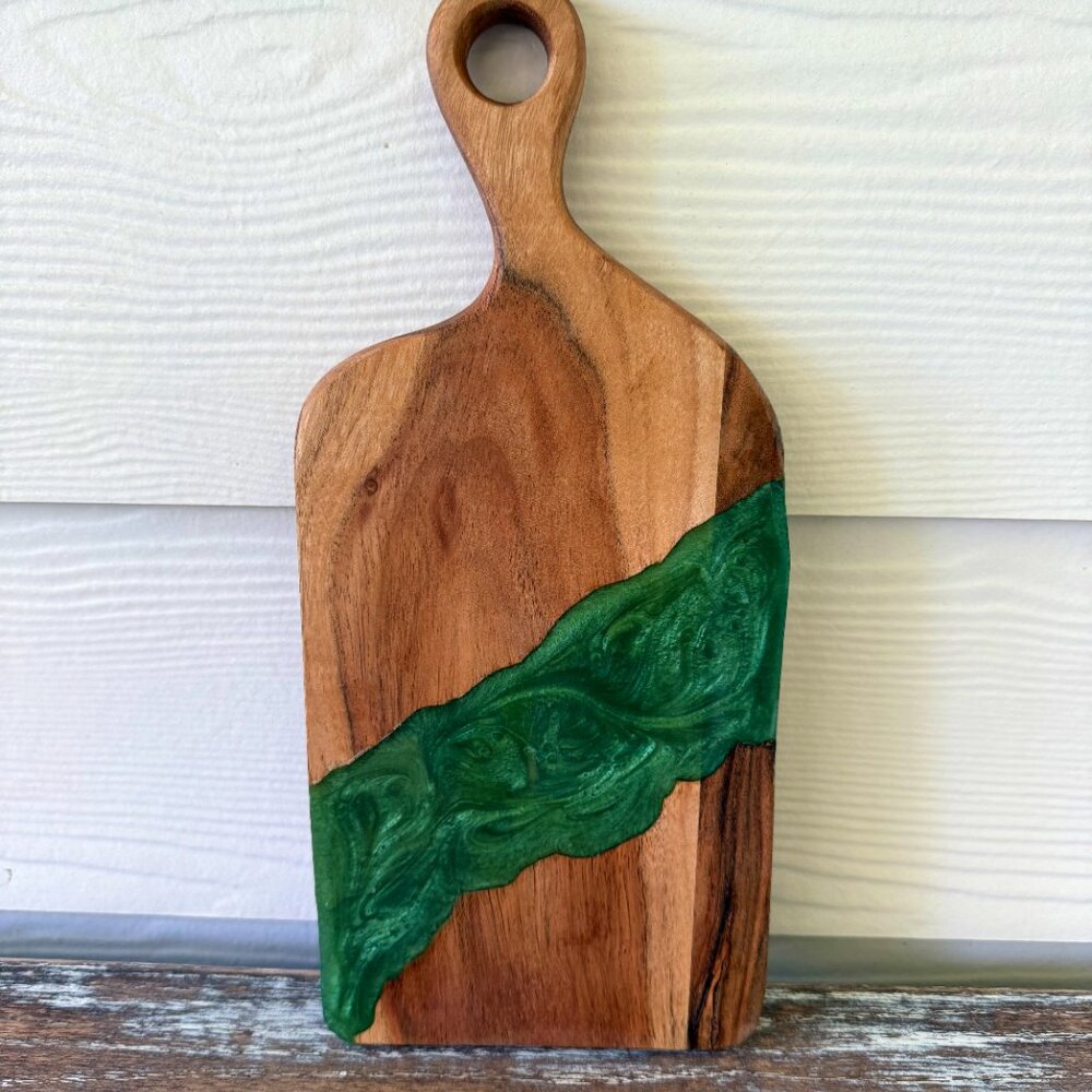 Emerald Green Resin River Wooden Cutting Board Charcuterie Board with Handle - Picture 2 of 6